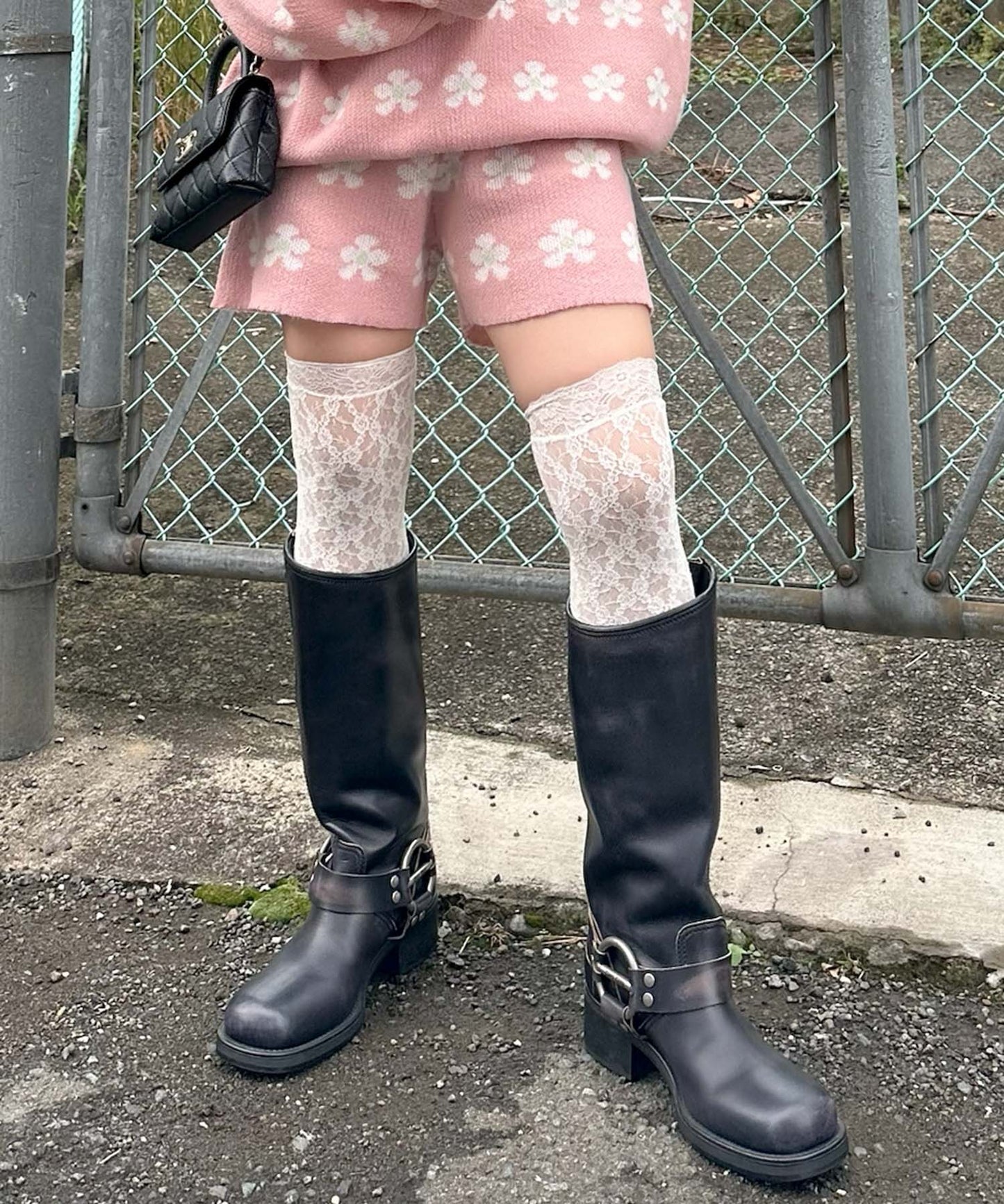 【セットアップで着られる】お花のニットパンツ【ピンク】