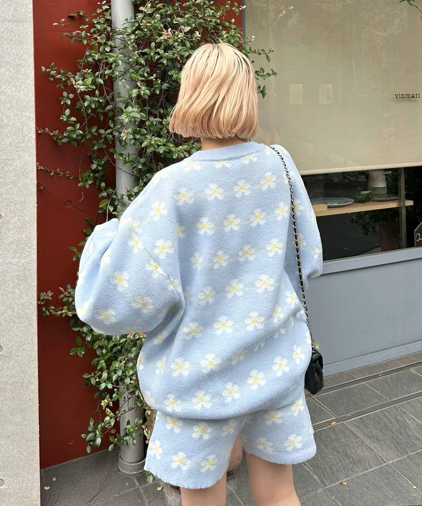 【セットアップで着られる】お花のニットトップス【サックスブルー】