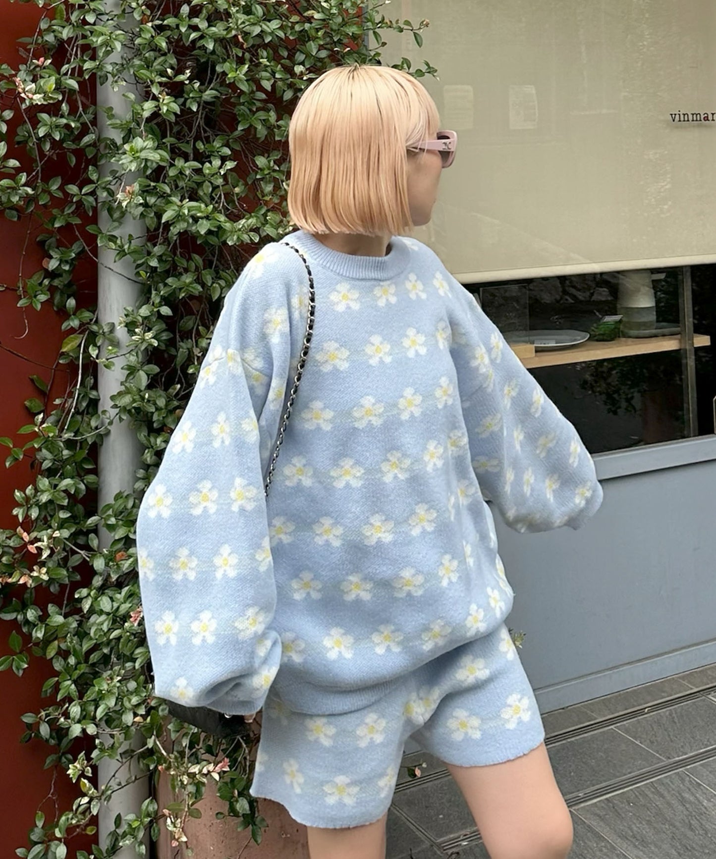 【セットアップで着られる】お花のニットトップス【サックスブルー】