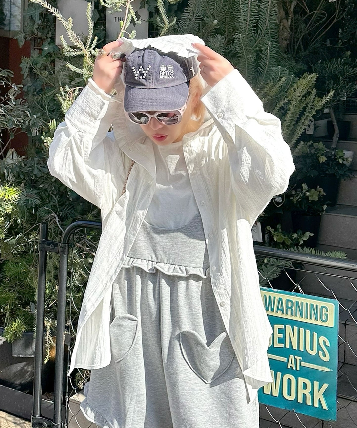 フリフリフードシャツ【オフホワイト】