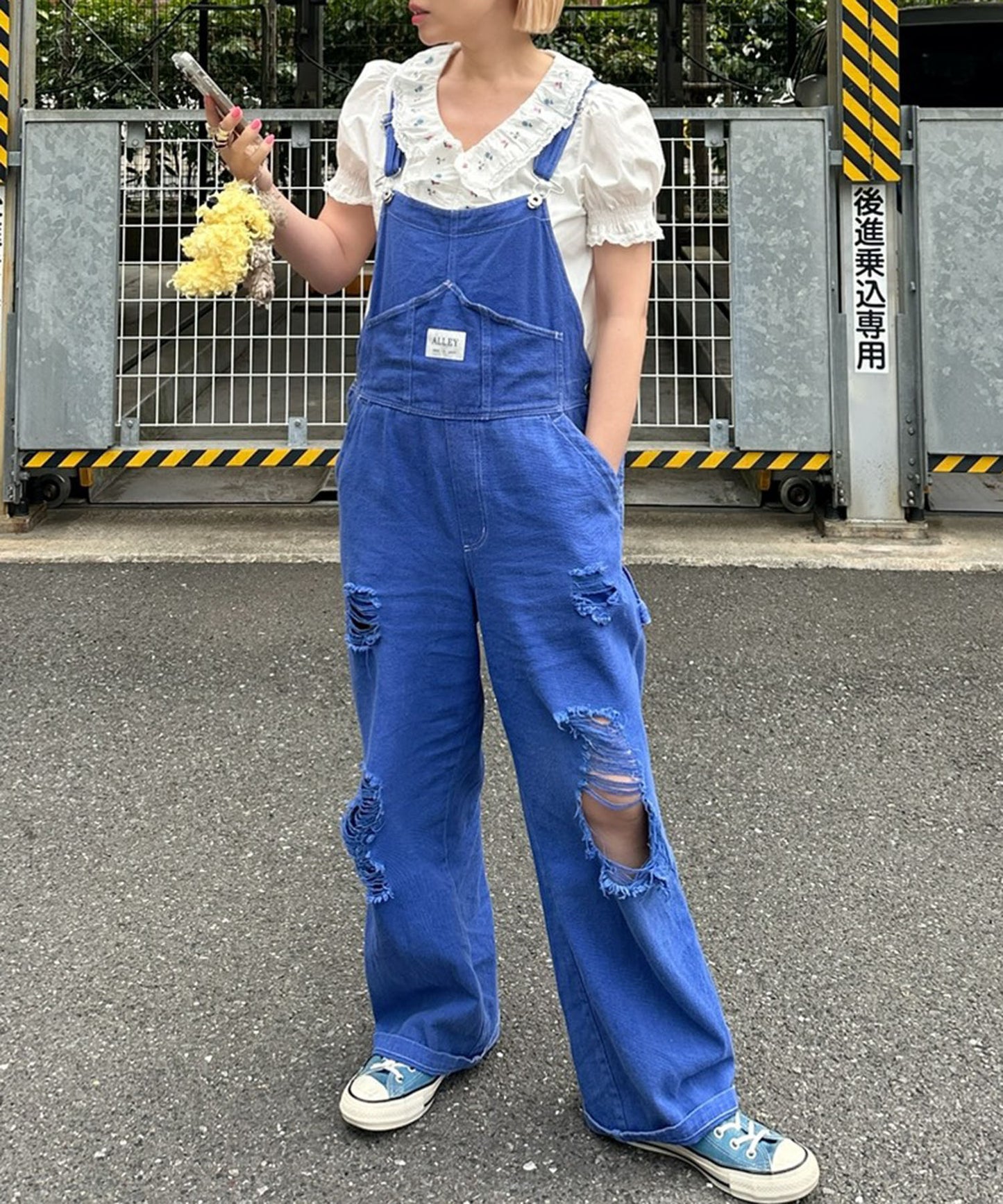 フラワー刺繍ブラウス【オフホワイト】