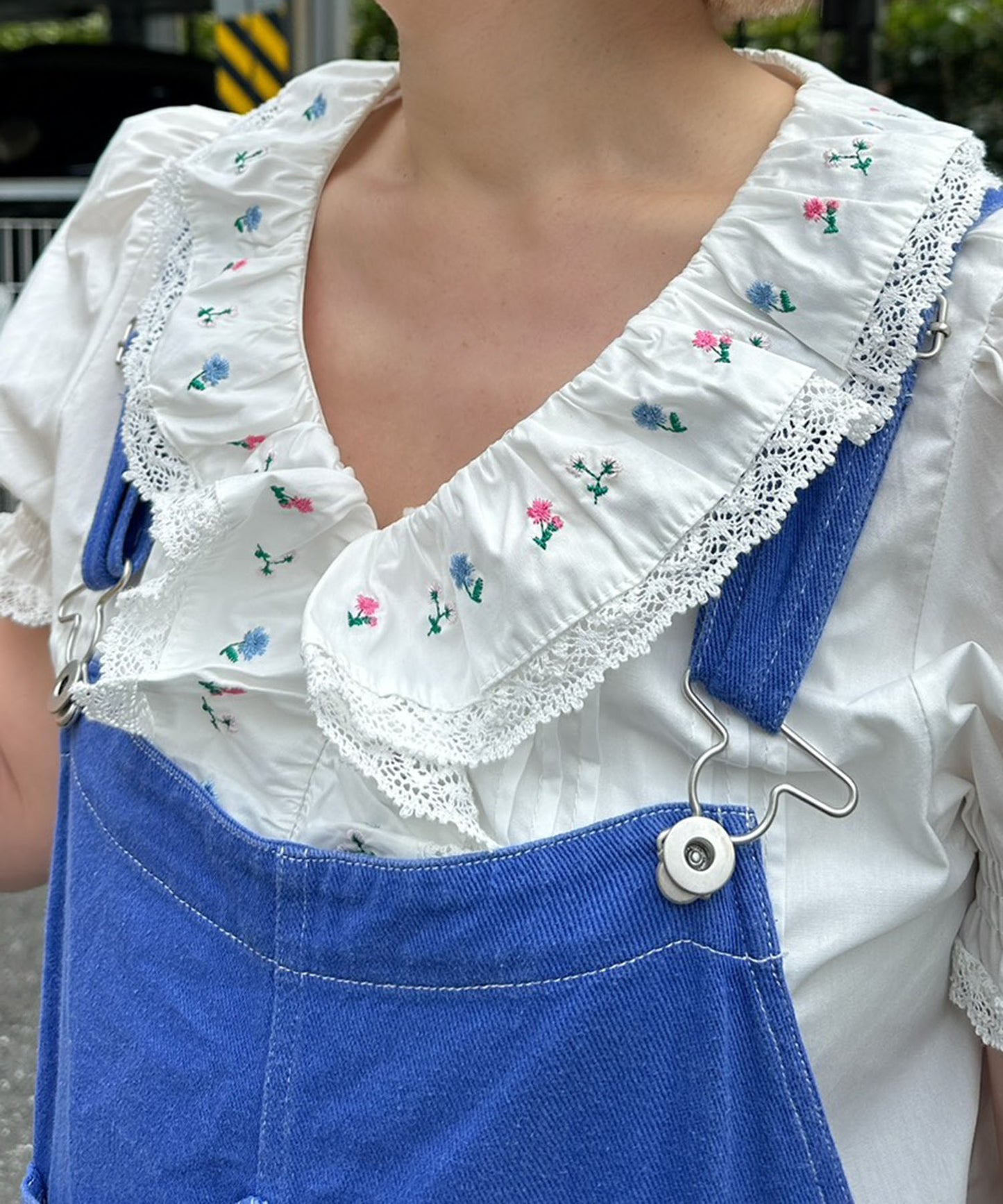 フラワー刺繍ブラウス【オフホワイト】