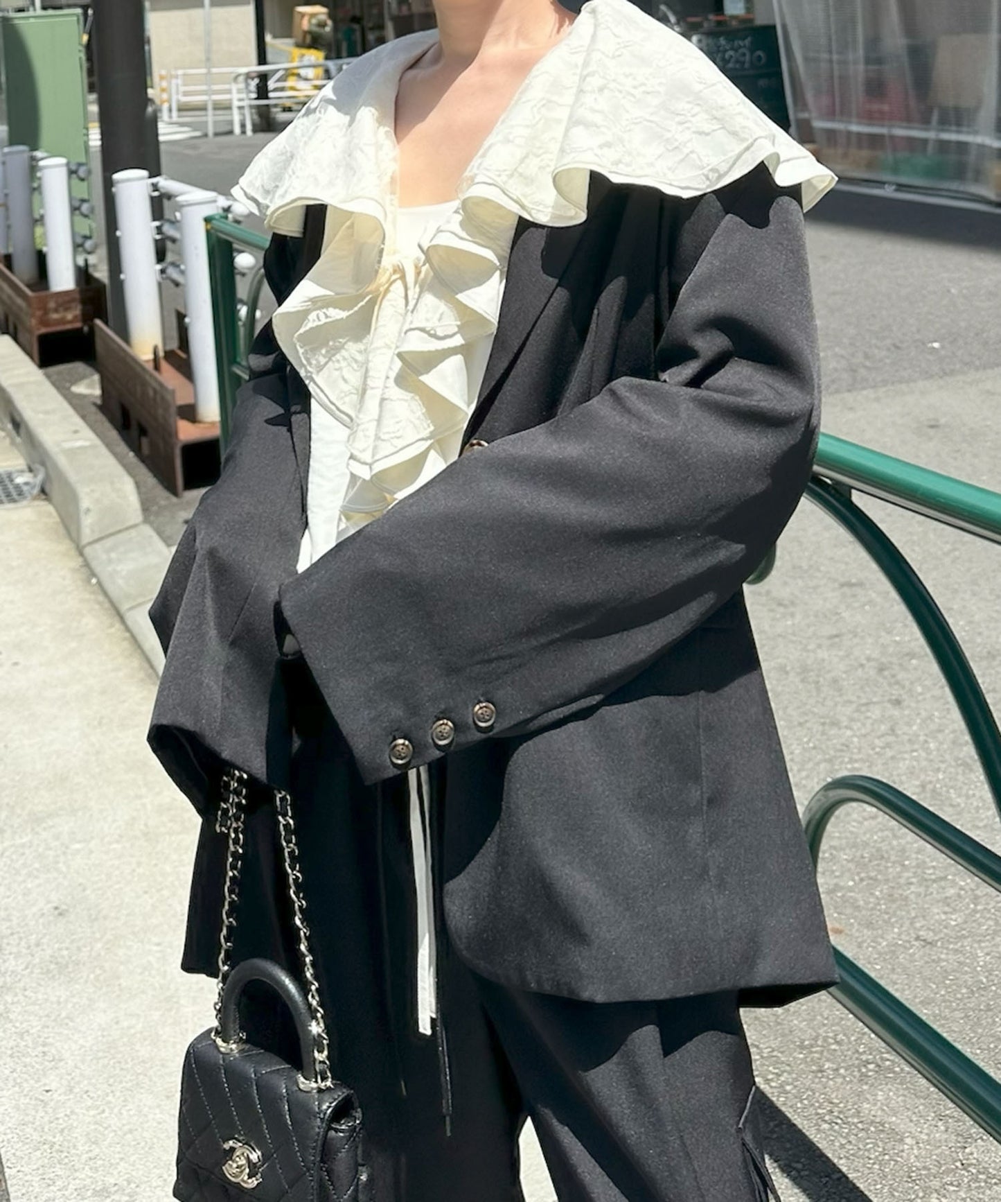 【セットアップで着られる】けっこうおっきめのかっこいいジャケット【ブラック】